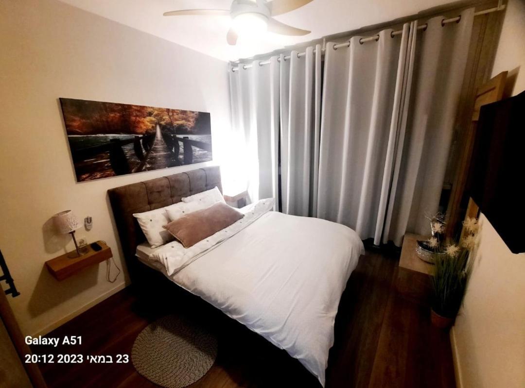 Sea View Suites - דירות נופש עם מקלט Caesarea Exteriör bild